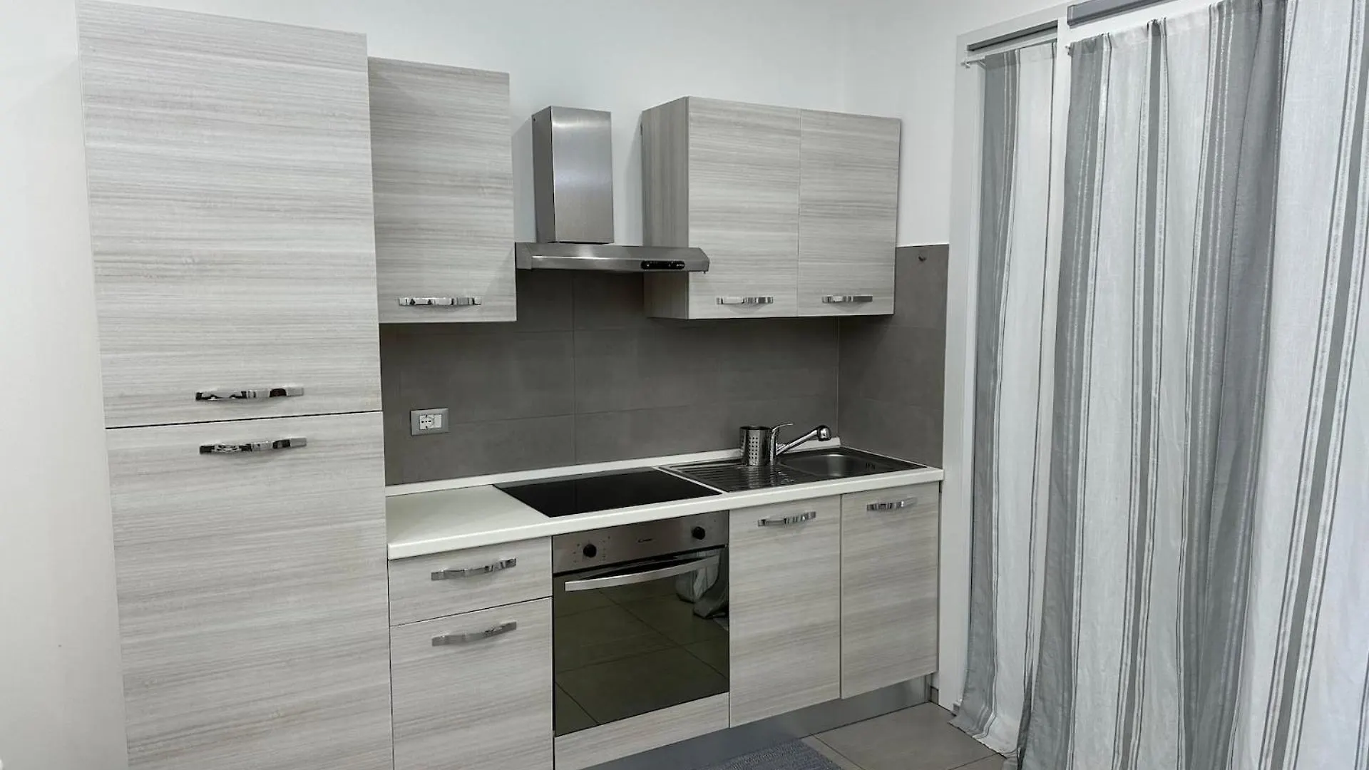 Soluzione Casa Pietra Ligure Sea House Apartment