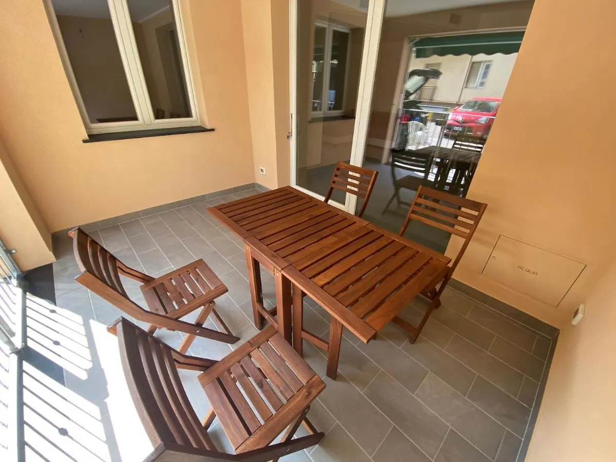 Soluzione Casa Pietra Ligure Sea House Apartment 0*,  Italy